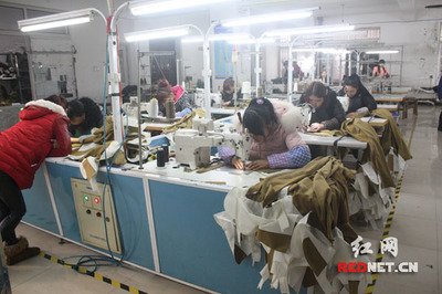 株洲服装加工厂复工复产稳步推进，产业复苏信号强烈